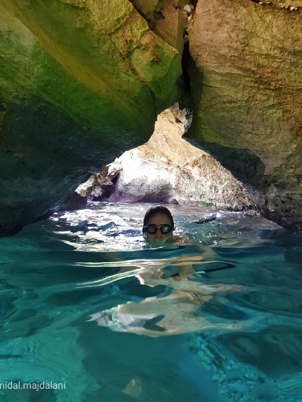 رحلتي في أعماق بحر كفرعبيدا ومغاورها الطبيعية