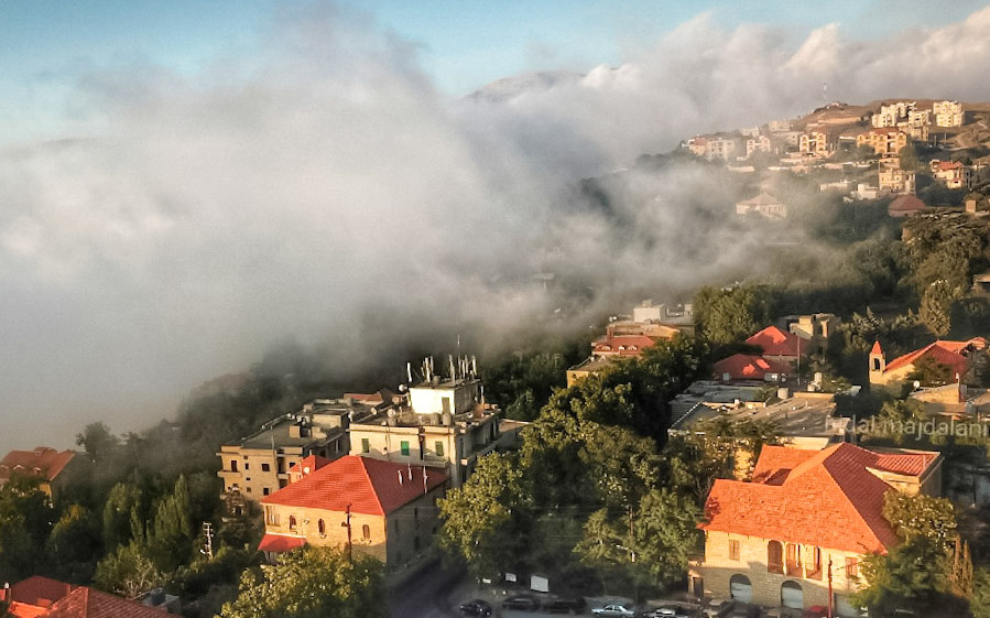 بالصور- صوفر الساحرة… الفندق، الكورنيش، الضباب وقصص خيالية!